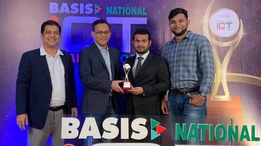 The Smart Guess team on stage receiving the BASIS National ICT Award in 2019.